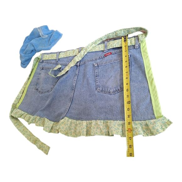 Recycled Upcycled Repurposed Wrangler Jeans Apron Pockets BBQ chef Waist Tie - Picture 9 of 11